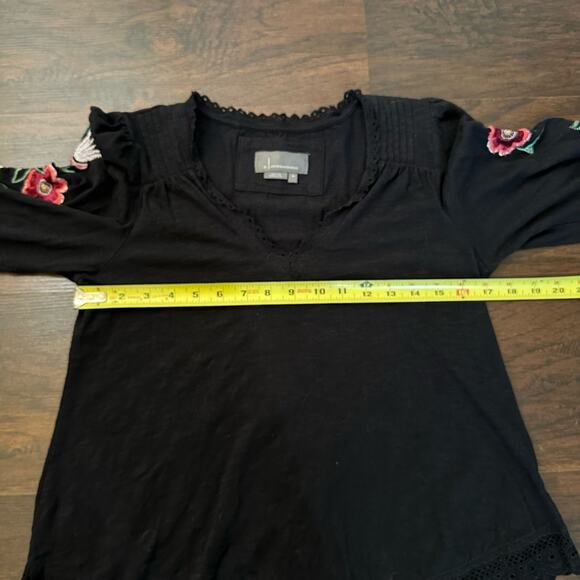 Anthropologie black long sleeve floral embroidered top size XS - Picture 11 of 12